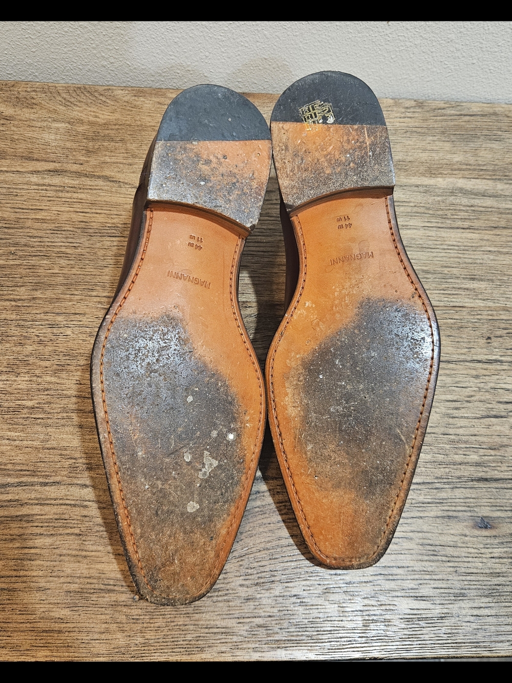 Magnanni Men's Tan-Brown Leather Cap-Toe Oxfords - Picture 5 of 5